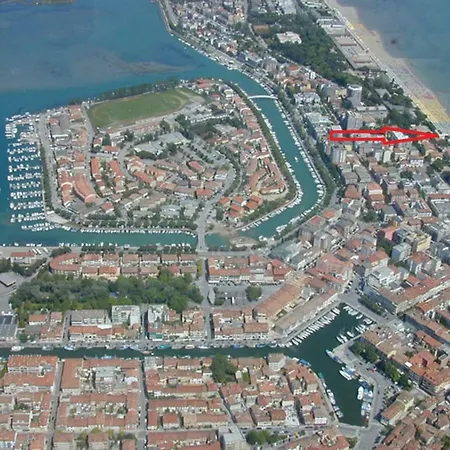 Perco Riva Slataper شقة