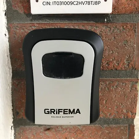 Perco Riva Slataper Apartman *