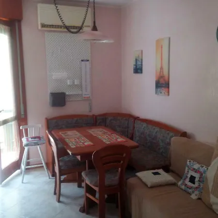 Perco Riva Slataper Apartmán Grado